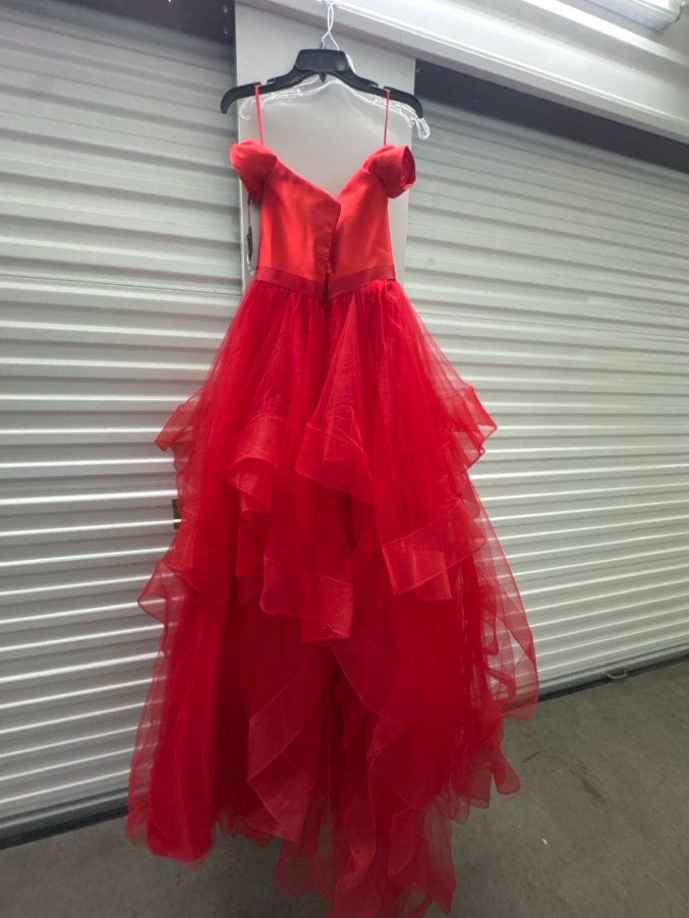 Glamour by Terani Red High-Low Tulle Gown – Size 6 - Picture 13 of 13